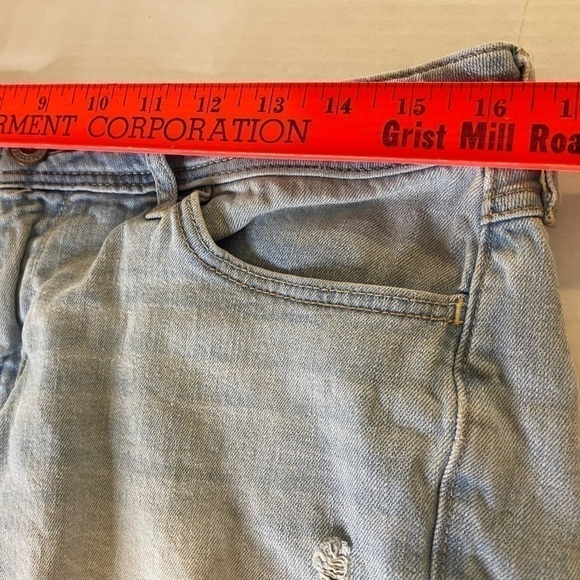 HOLLISTER Jean shorts size 7 - Picture 8 of 14